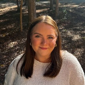 Meet your Posher, Maya